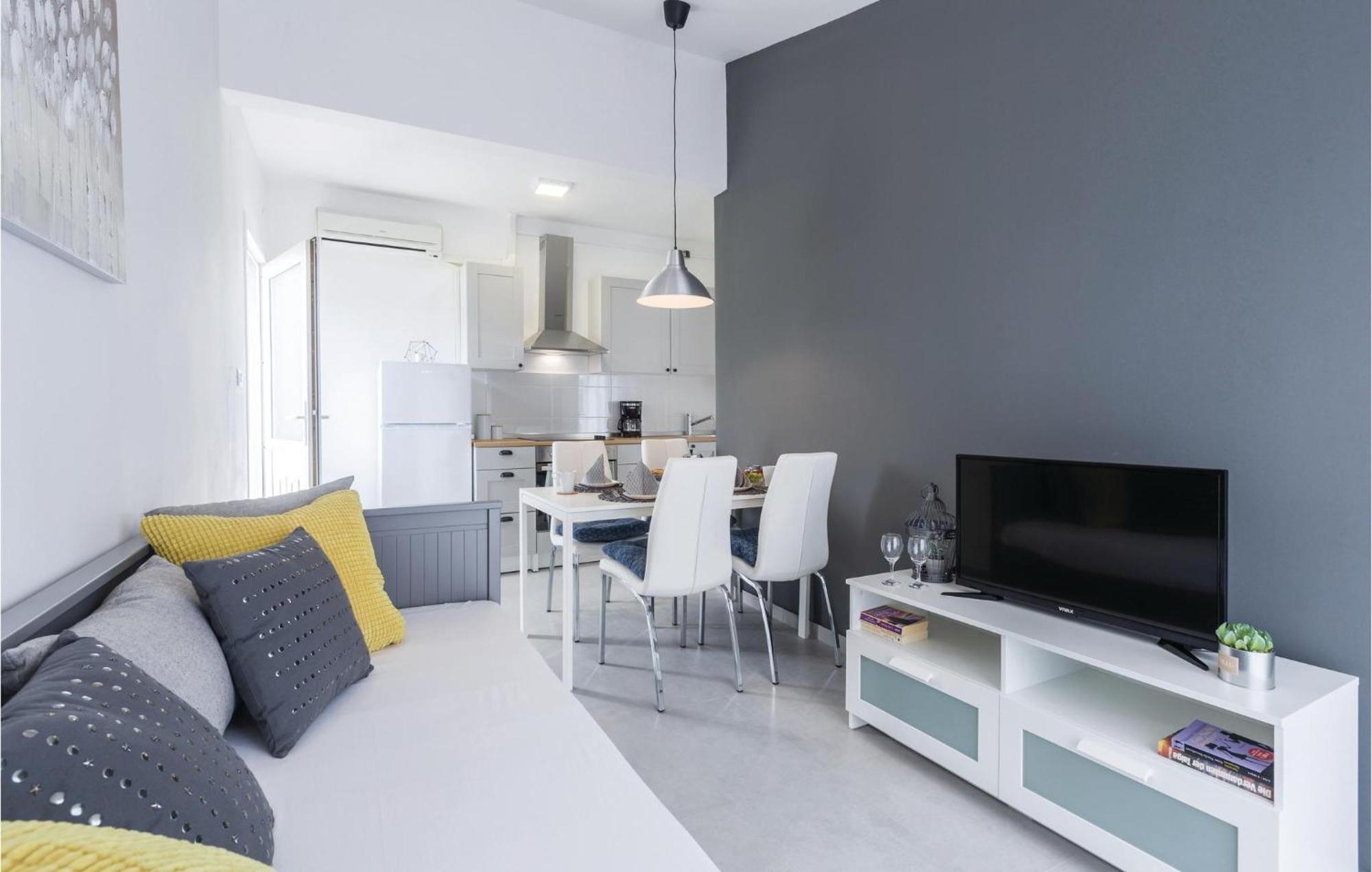 1 Bedroom Amazing In *